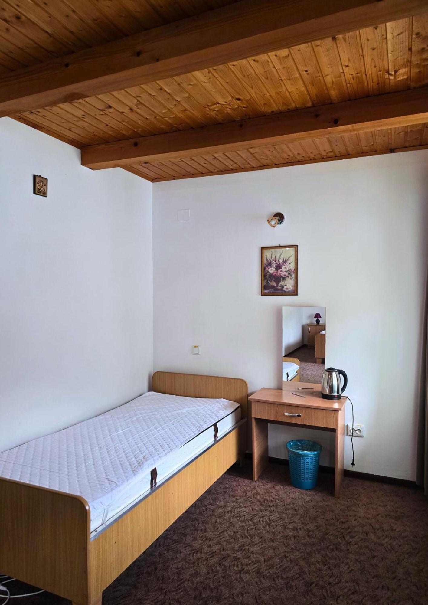 Cameră triplă