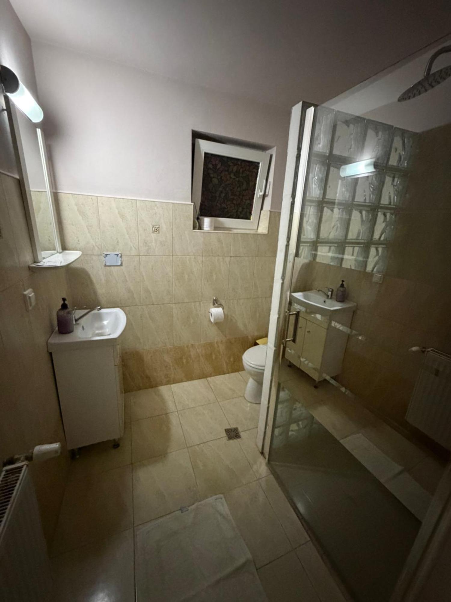 Cameră triplă