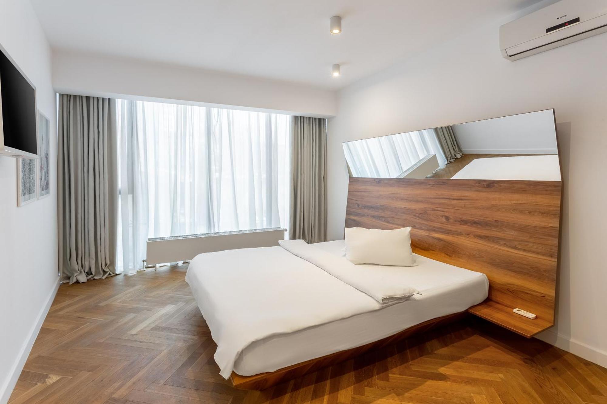 Grand Three Bedroom Apartment
