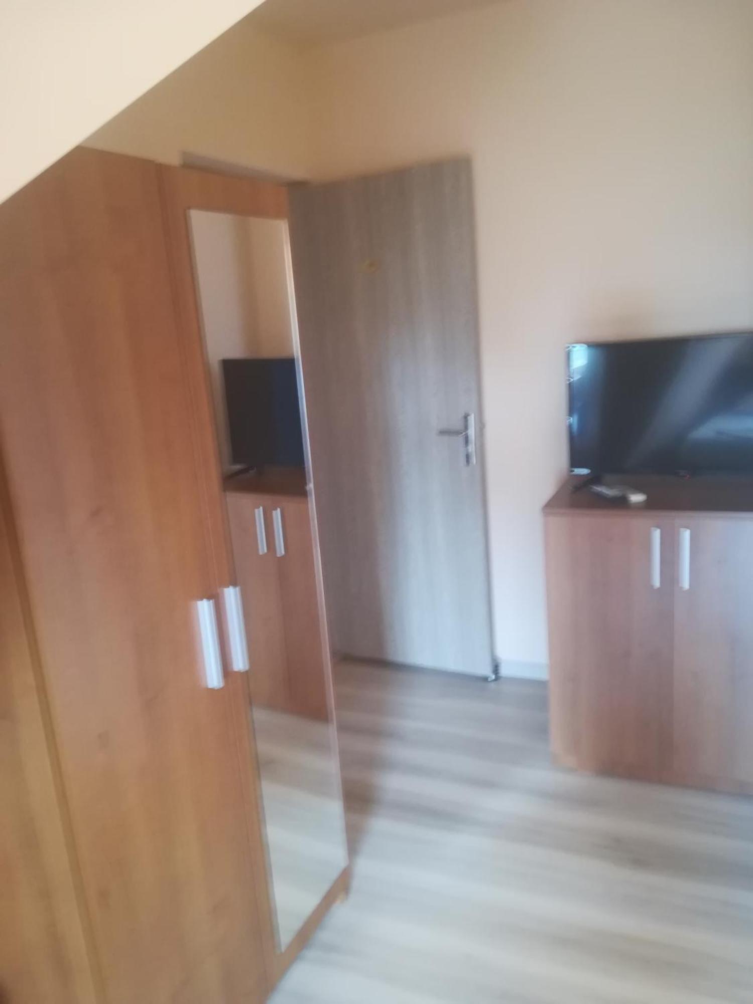 Cameră dublă sau twin cu duș