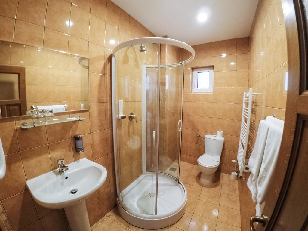 Cameră triplă standard