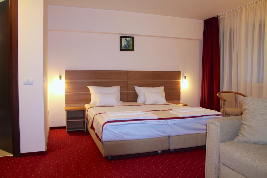 Suită junior 4*
