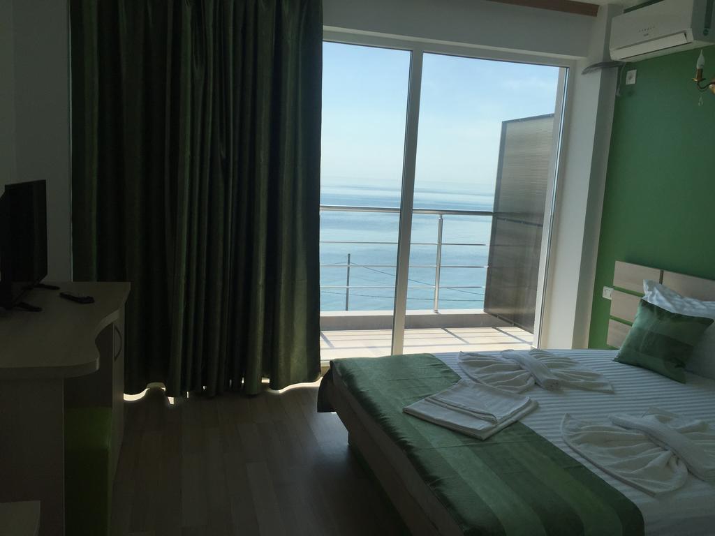 Cameră dublă cu vedere la mare