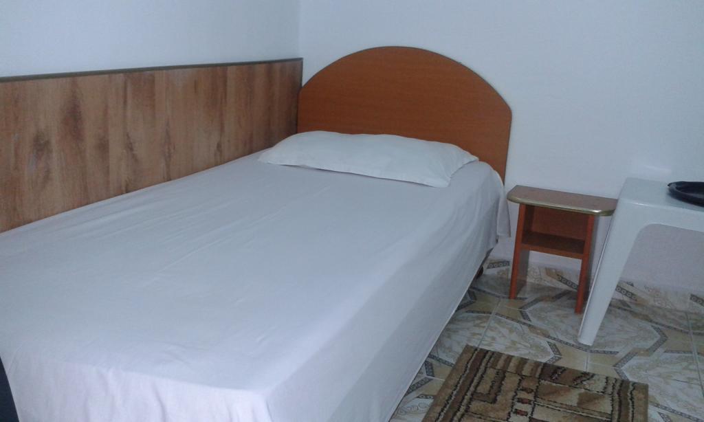 Cameră triplă cu baie privată