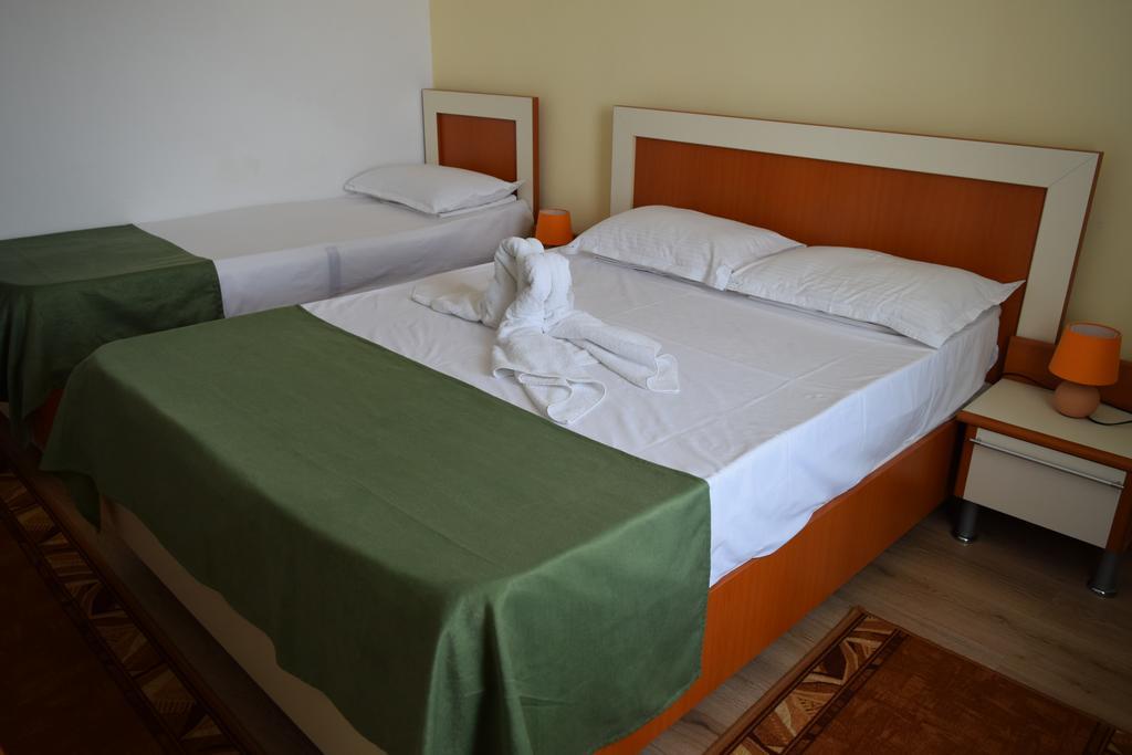 Cameră triplă standard