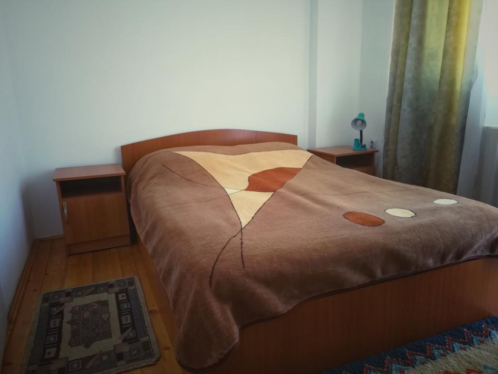 Cameră dublă Deluxe cu balcon