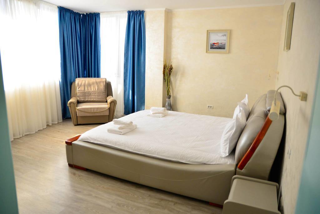 Cameră triplă cu baie privată