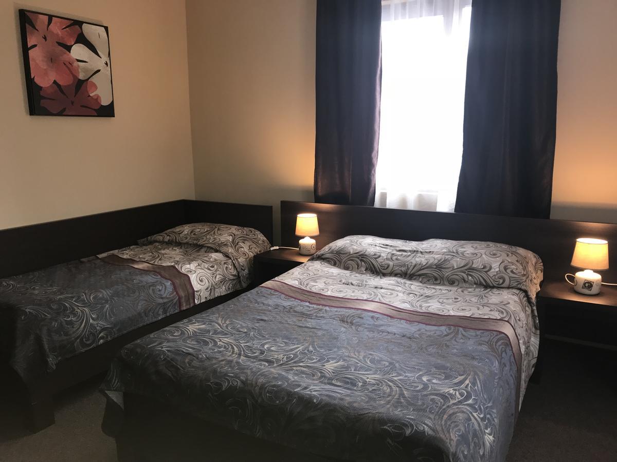 Cameră triplă cu balcon