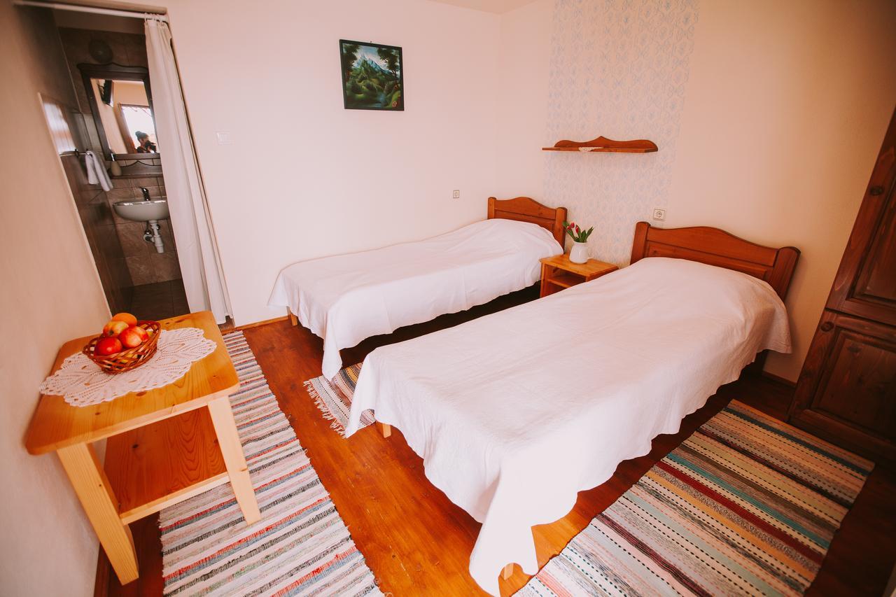 Cameră twin standard
