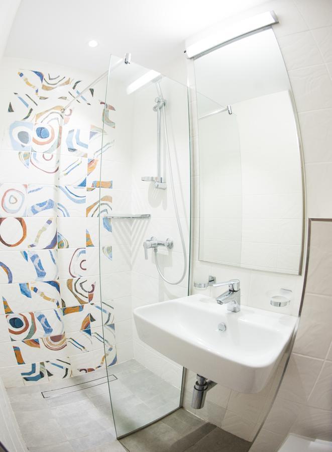 Double Room,1690948636:JPEG
