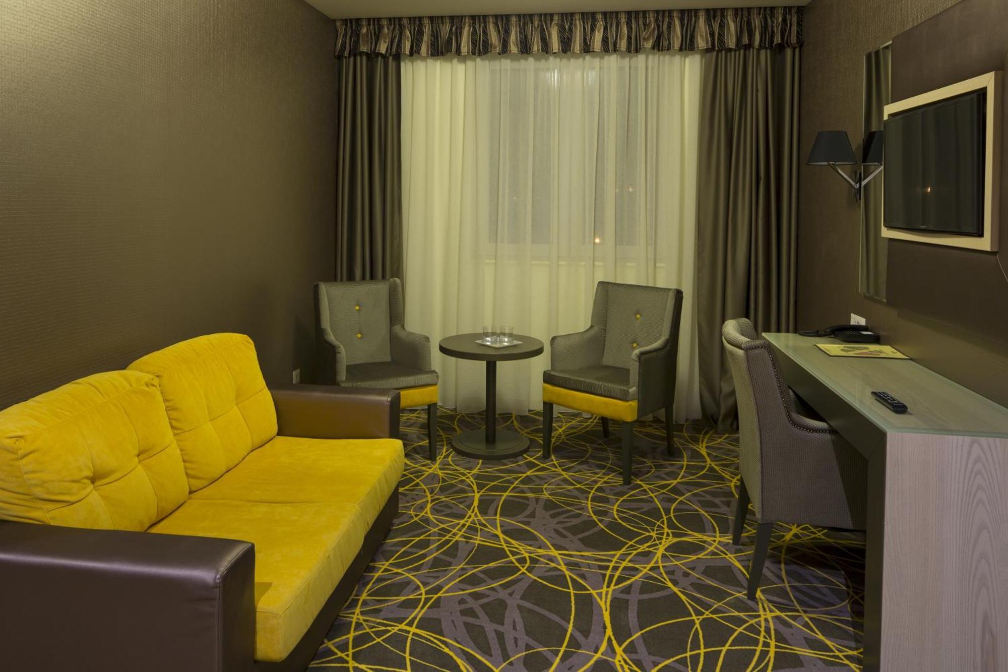 One-Bedroom Suite