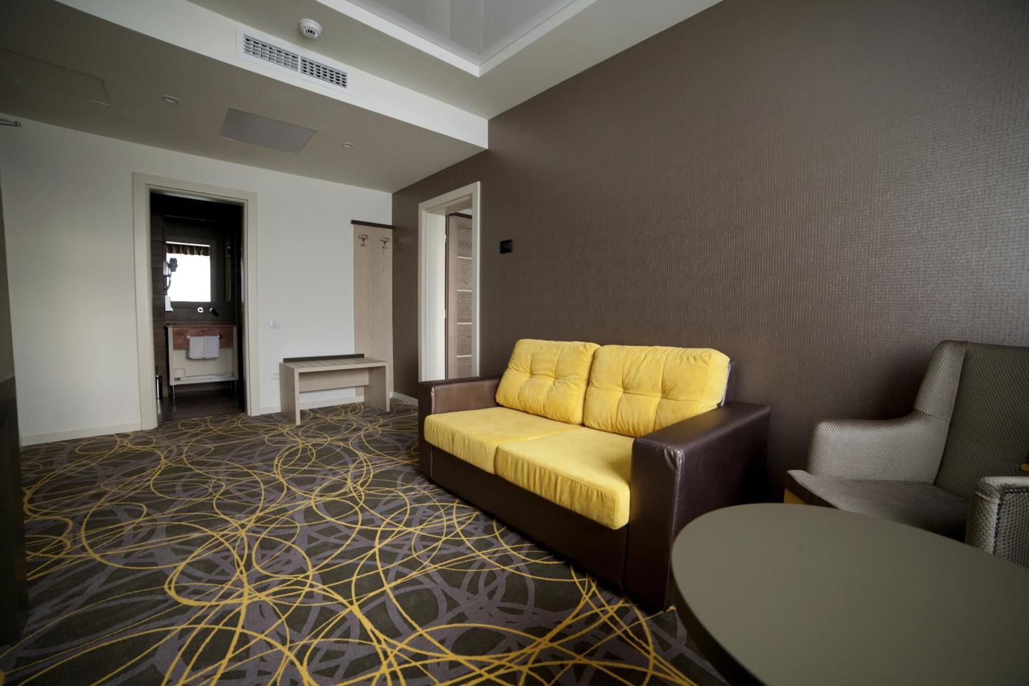 One-Bedroom Suite