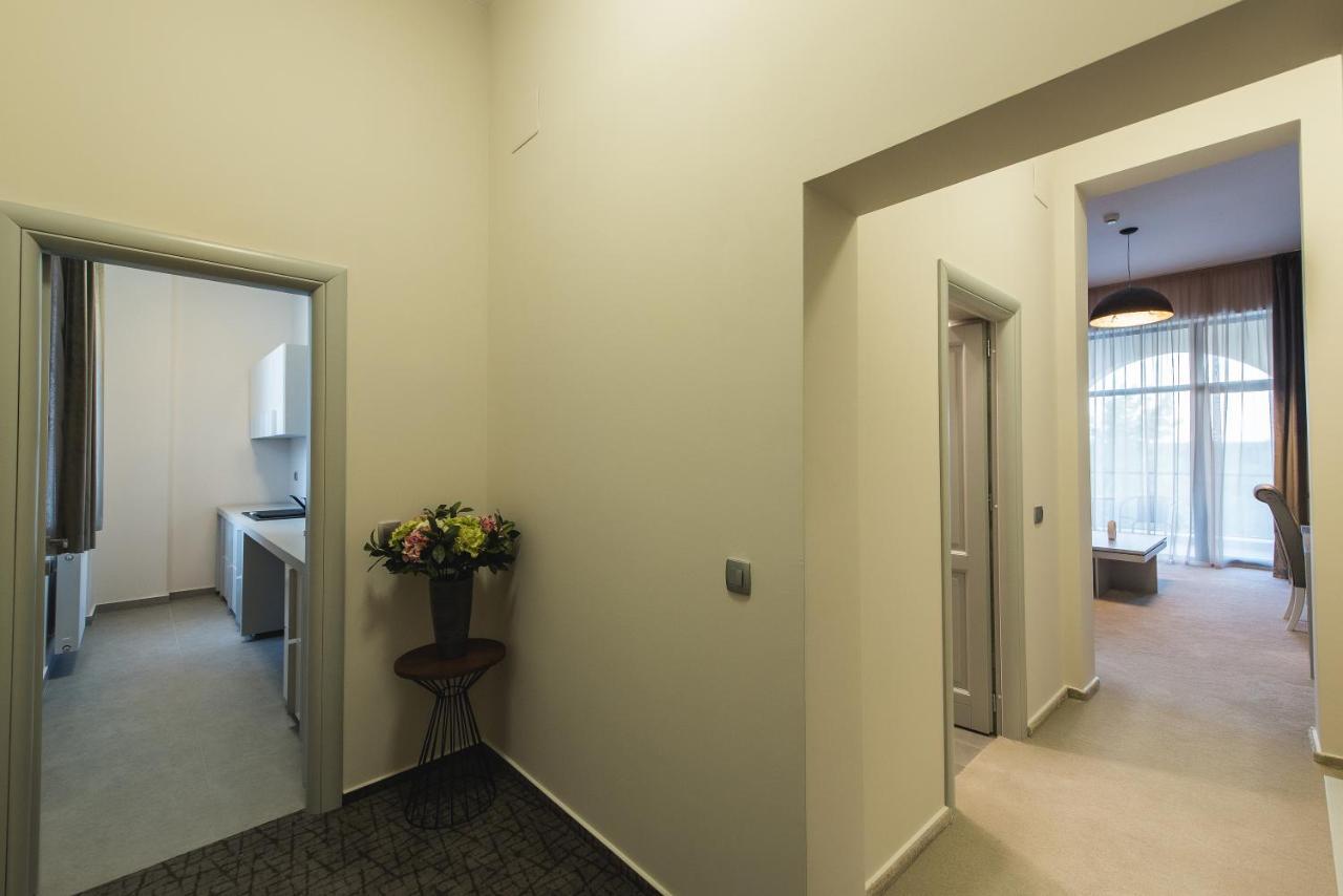 Apartament cu terasă