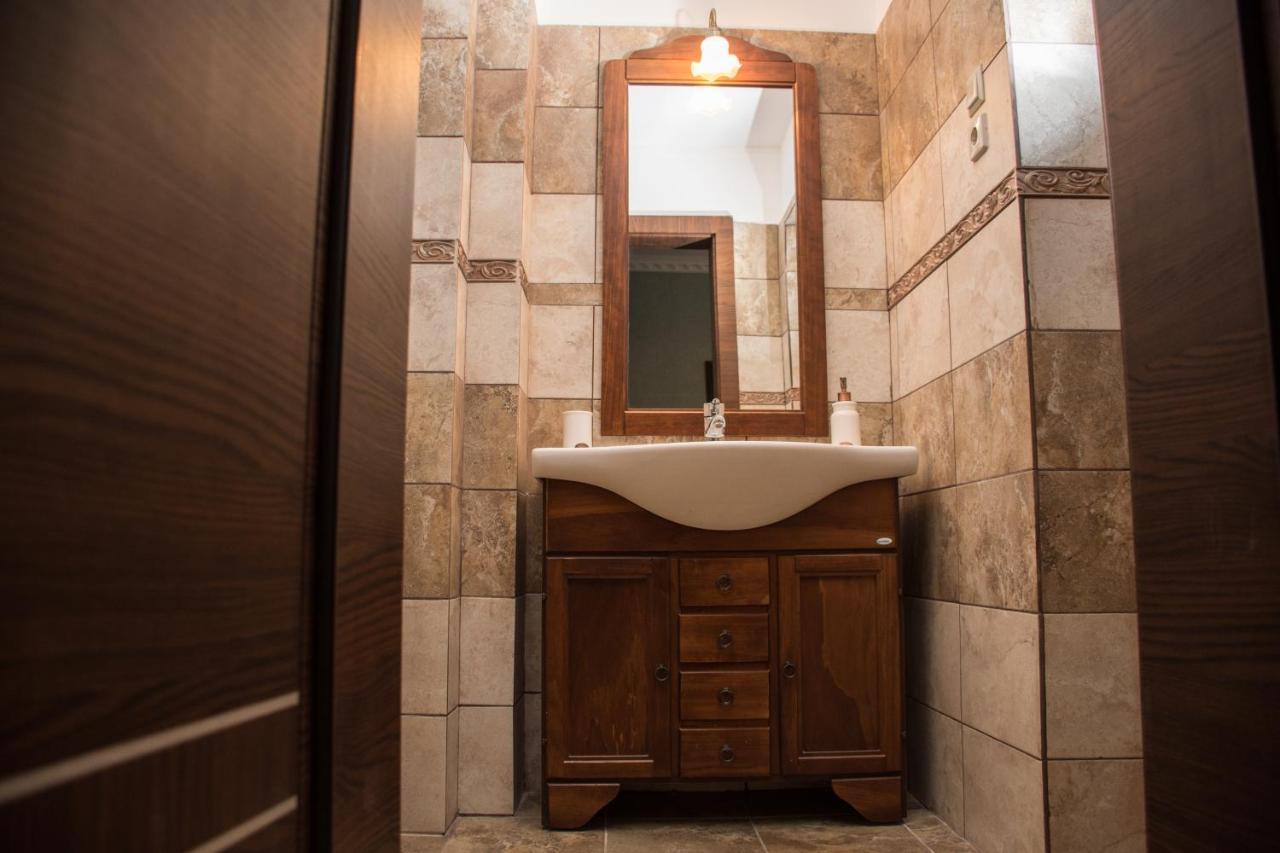 Cameră triplă de lux
