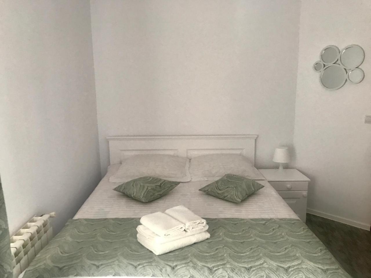 Cameră triplă cu baie privată