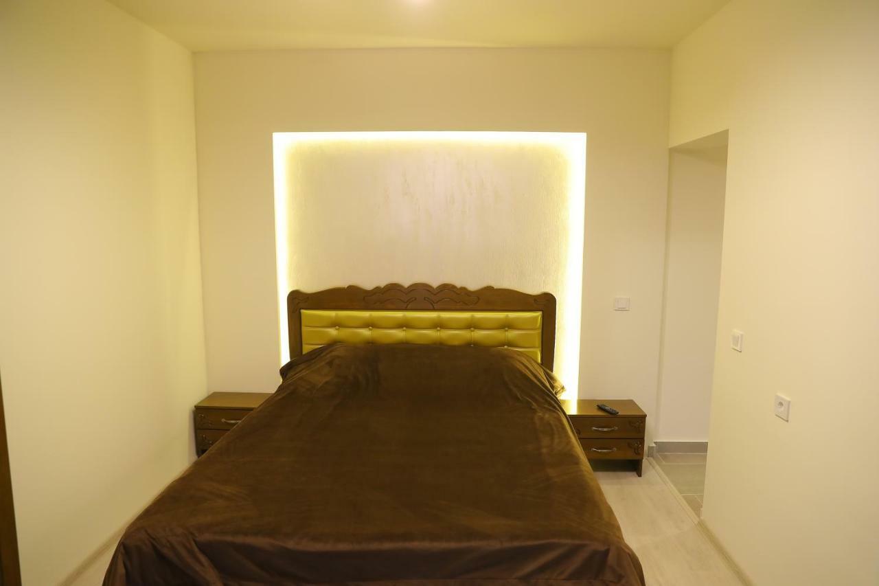 Cameră dublă Deluxe cu balcon