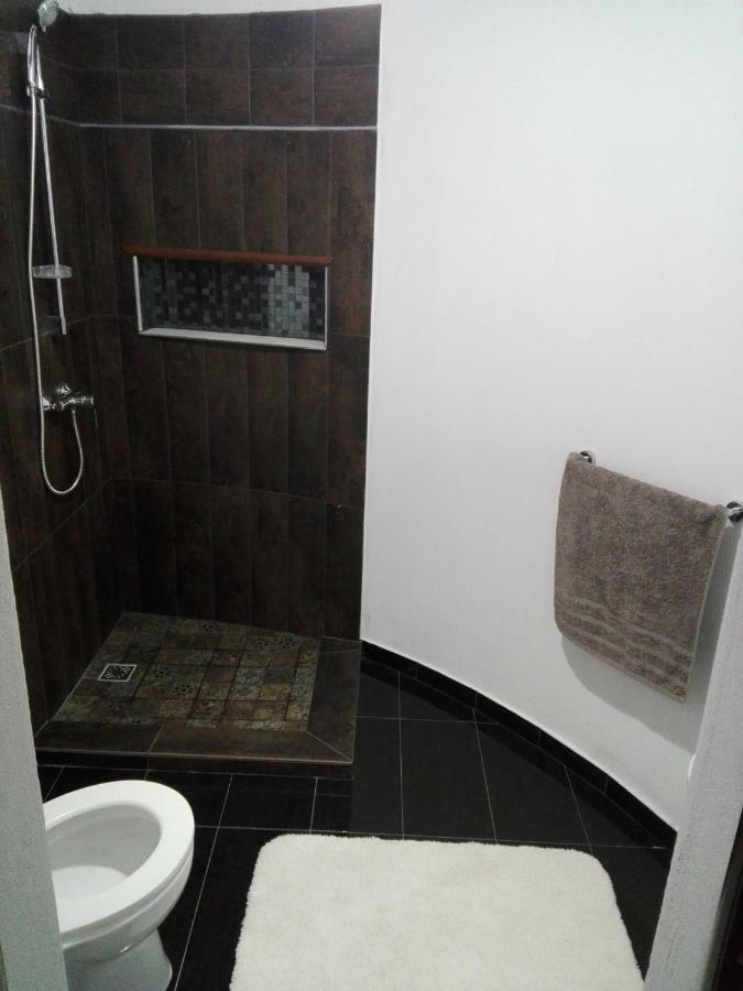 Cameră dublă cu baie privată