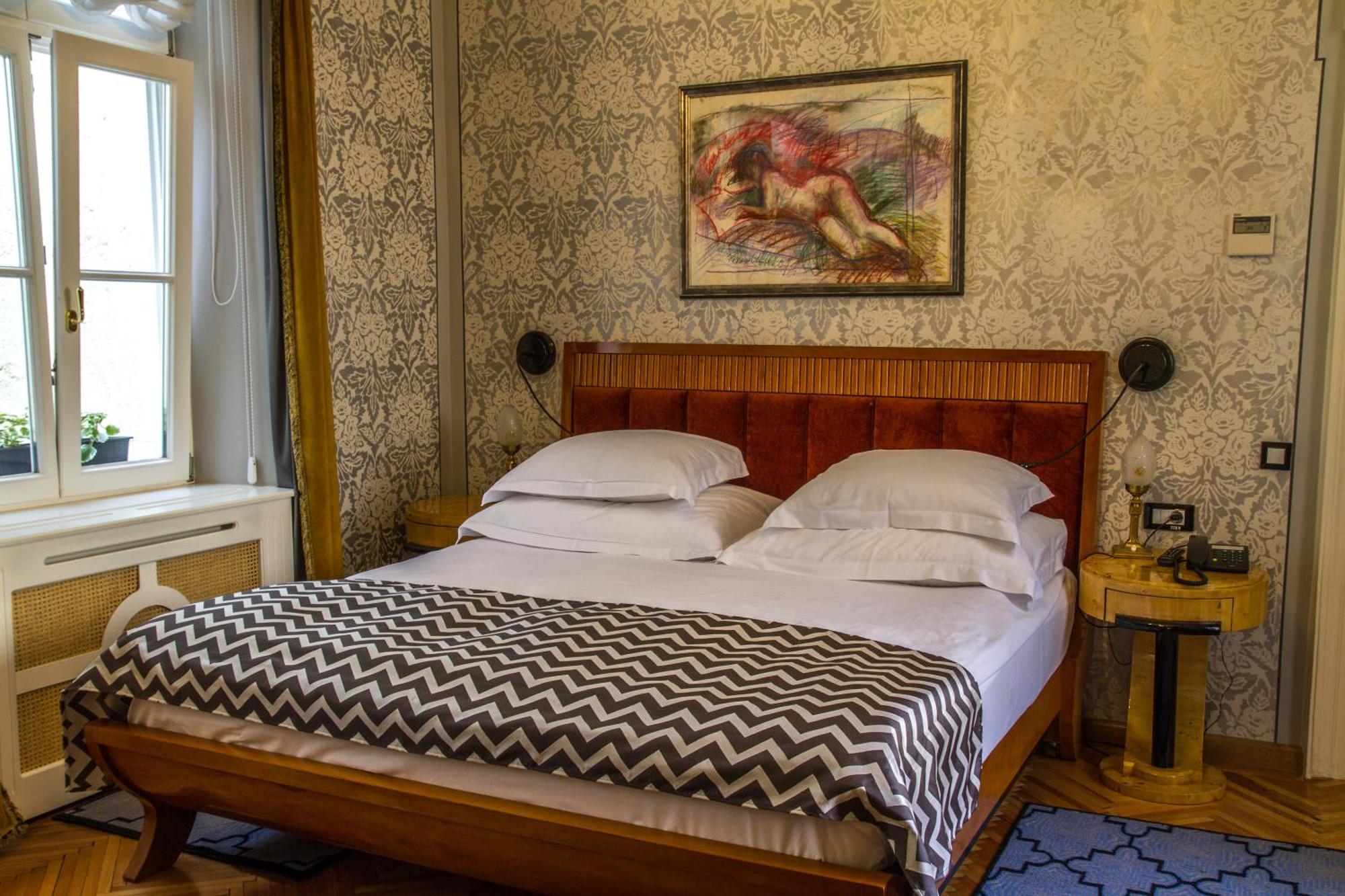 Deluxe King Suite,648081864:JPEG