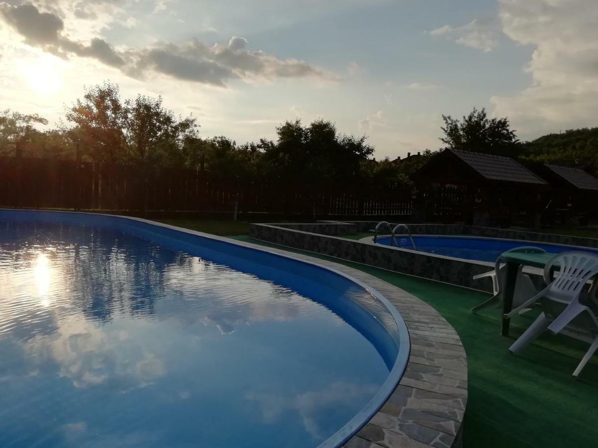 Cameră dublă cu vedere la munte