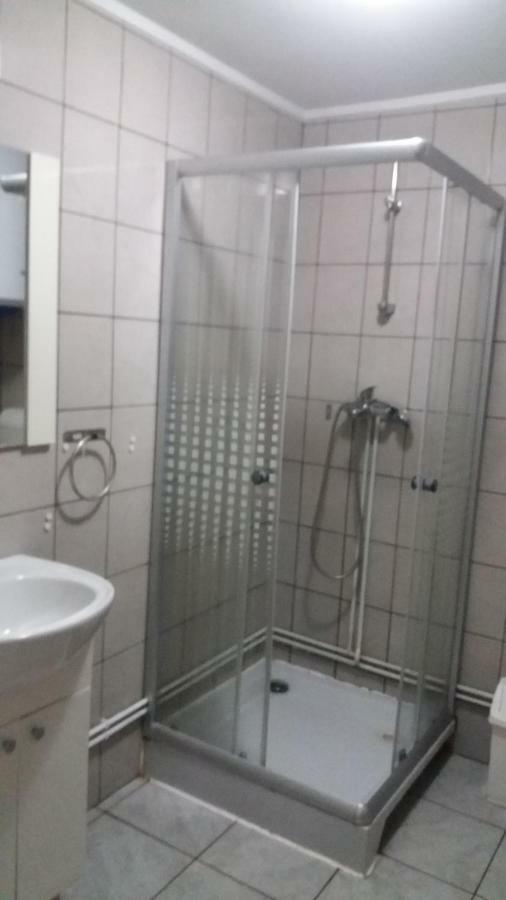 Cameră cvadruplă