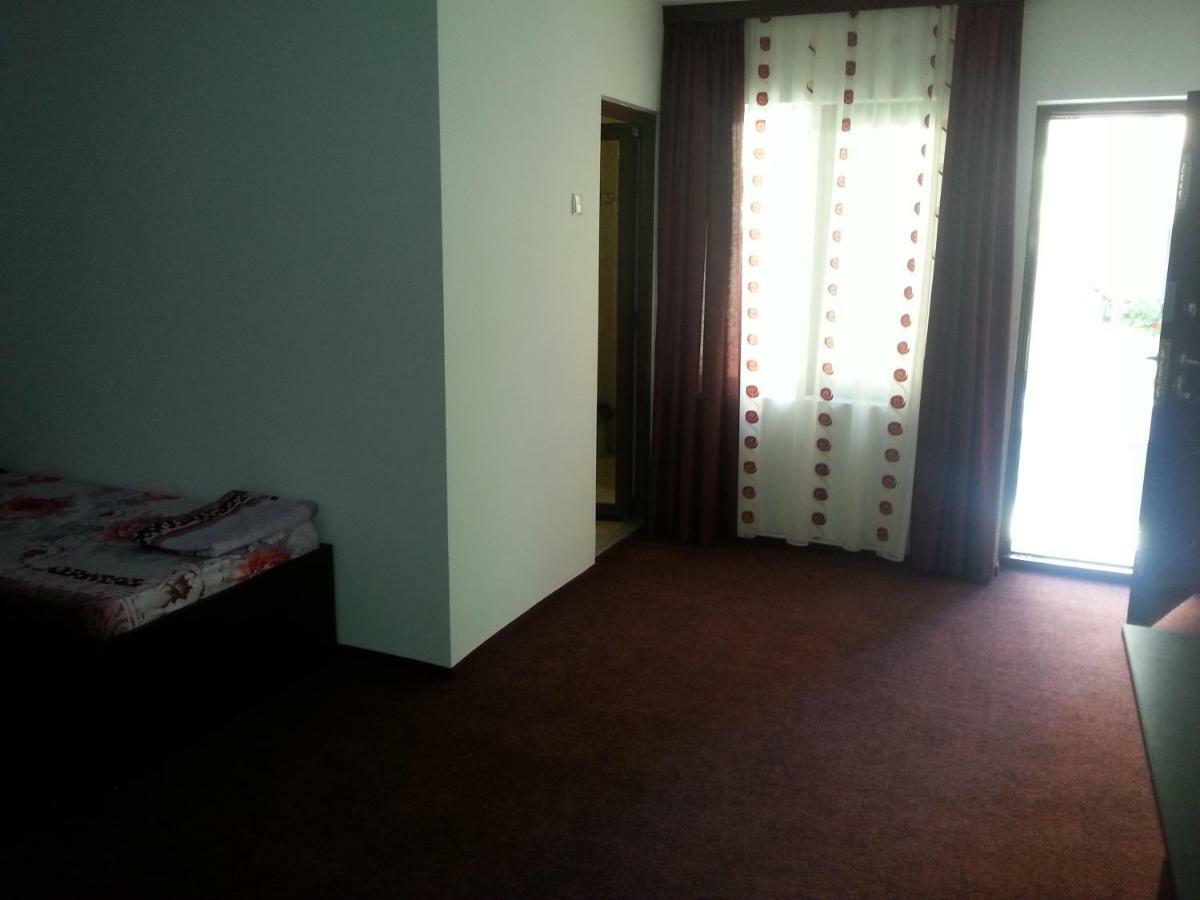 Cameră triplă