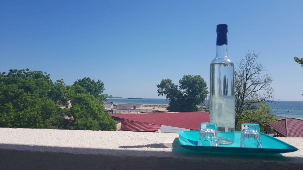 Cameră triplă cu vedere la mare
