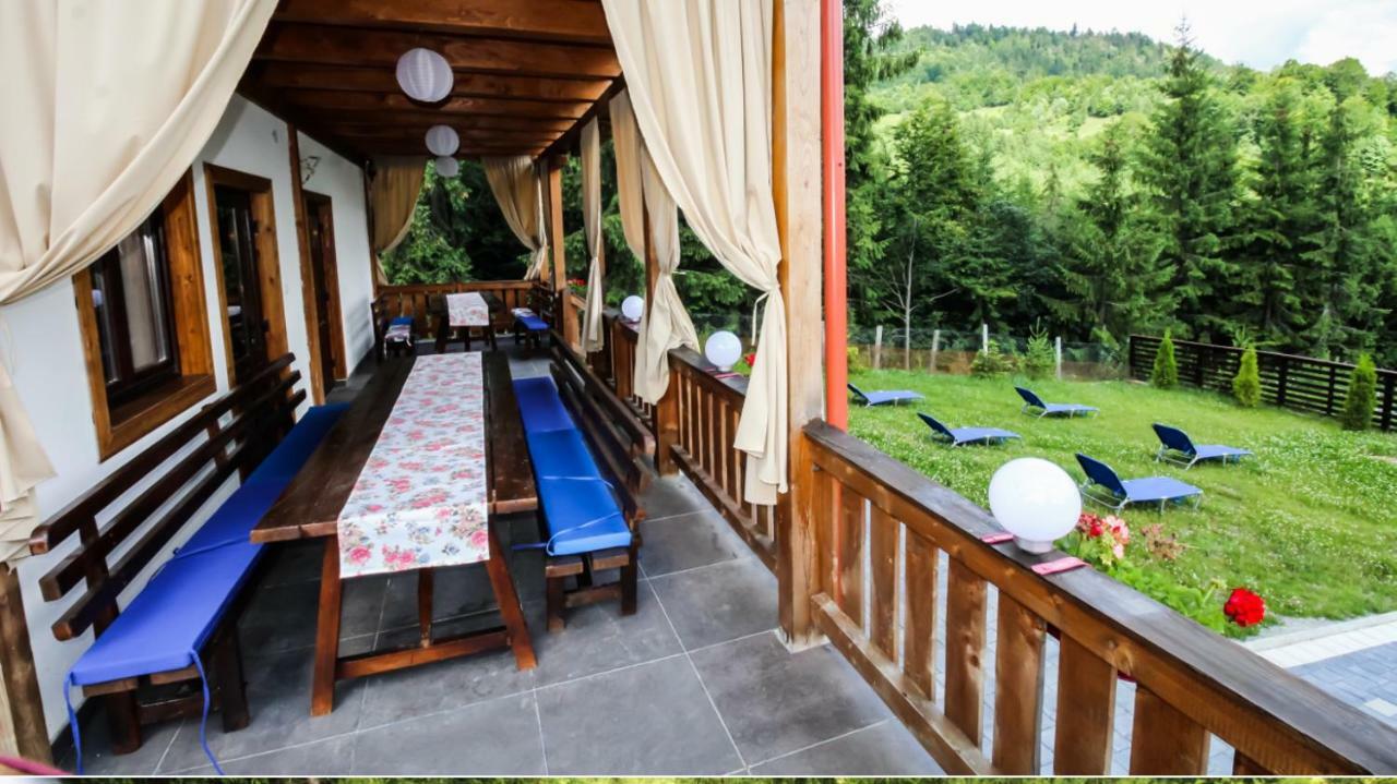 Cameră King cu vedere la munte