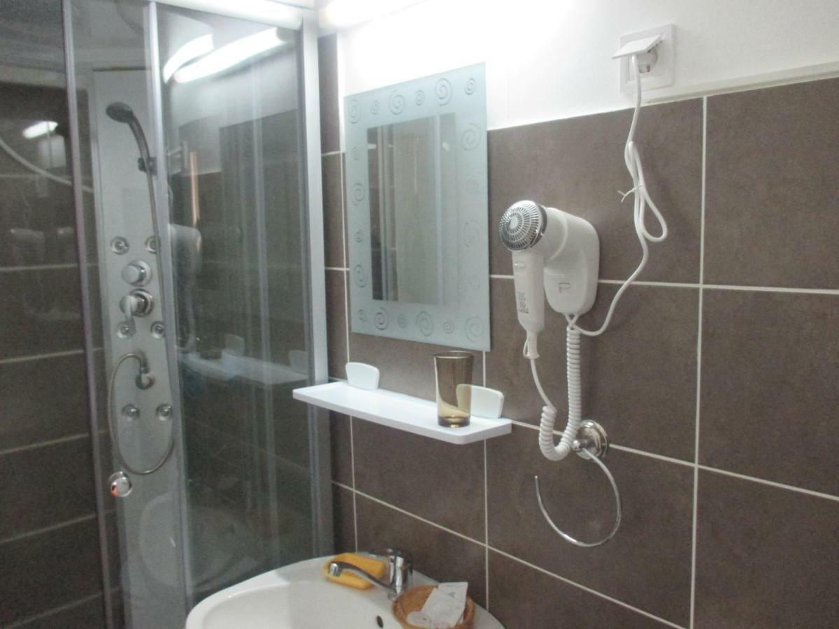 Camera Matrimoniale con Bagno Privato