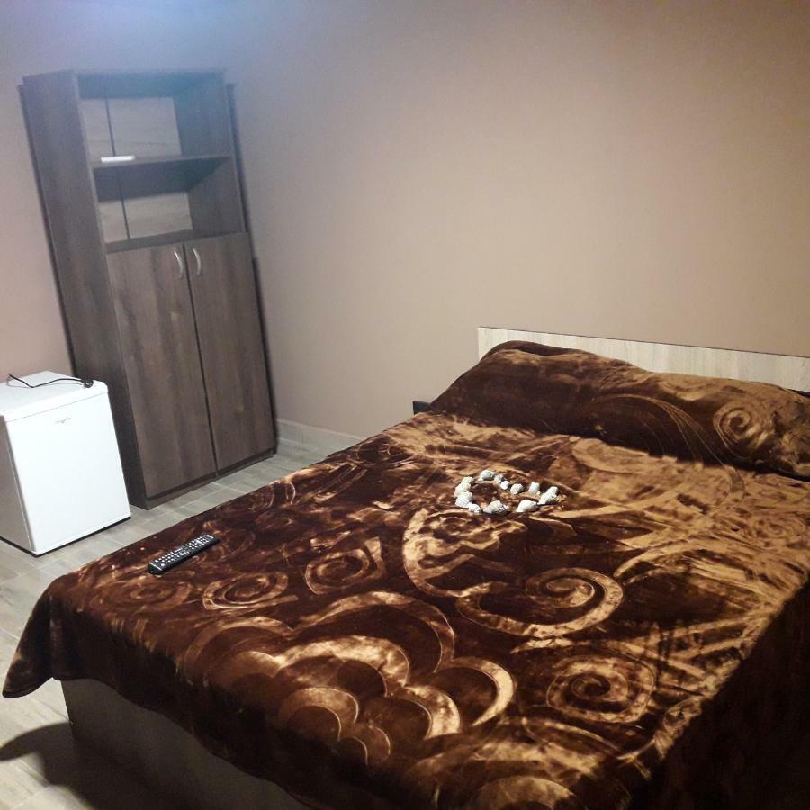 Cameră Deluxe (2 adulți + 1 copil)