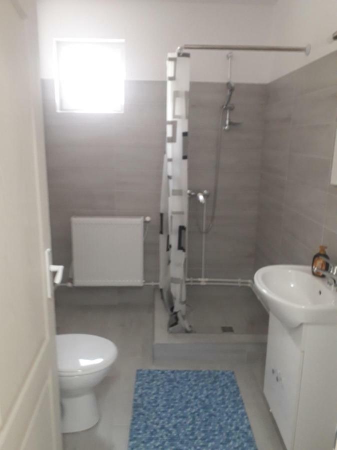 Cameră dublă cu baie privată