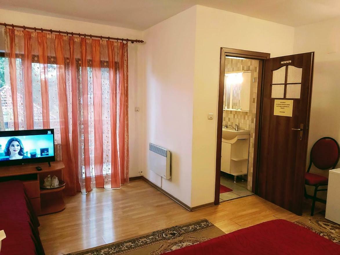 Cameră triplă