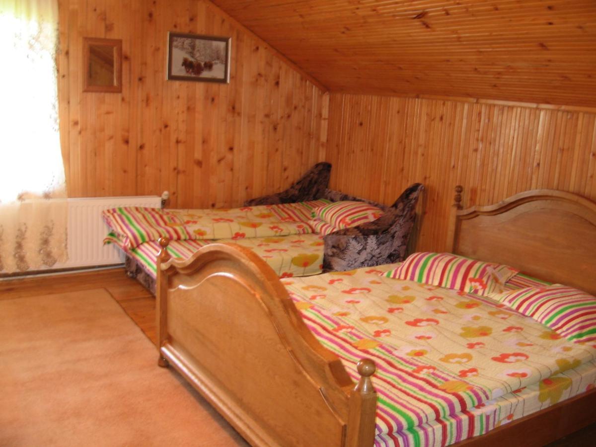Cameră triplă cu vedere la munte