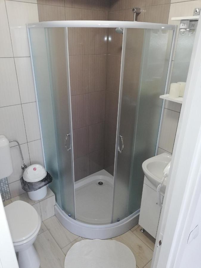 Cameră cvadruplă confortabilă
