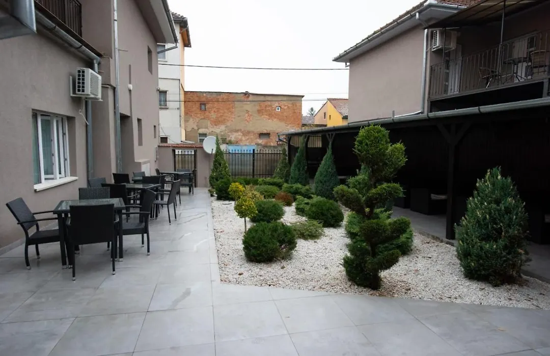 City Aparthotel-1