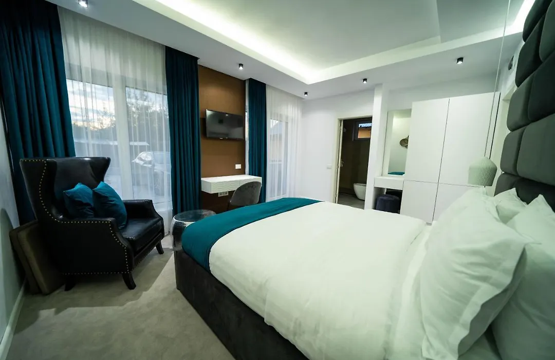 Velvet Home-1