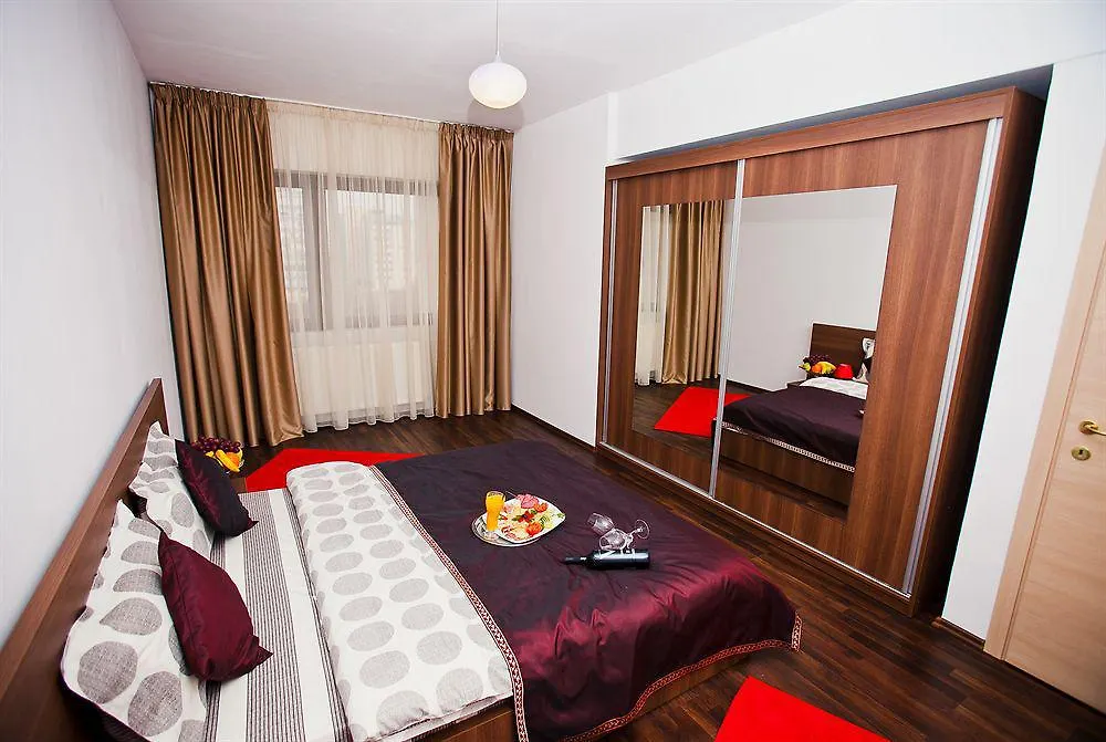 Phoenicia Apartments Splai-1