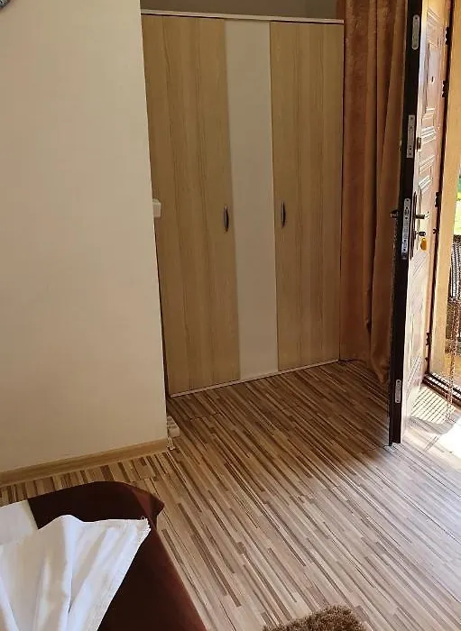 Yannis Guest House-1