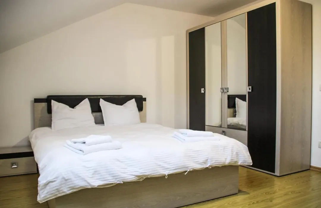 Hotel Corina-1