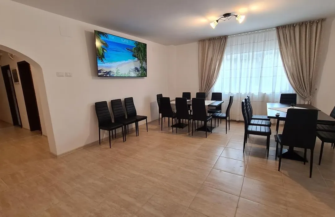Pensiunea Mădălina-1