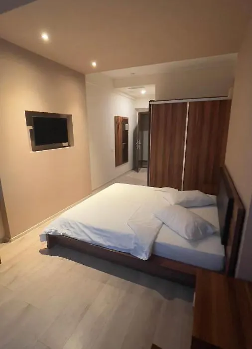 Star Hotel-1