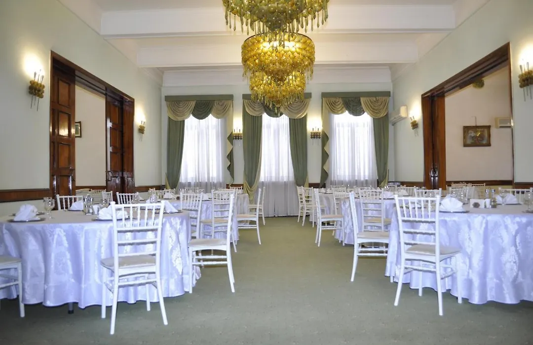 Hotel Triumf-1