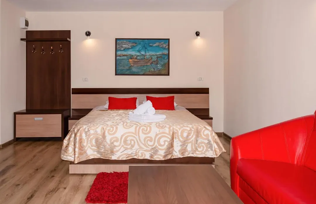 Hotel Grand-1