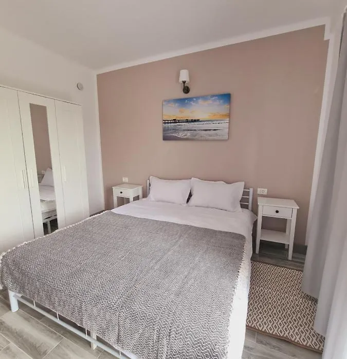 Vila Mersea-1