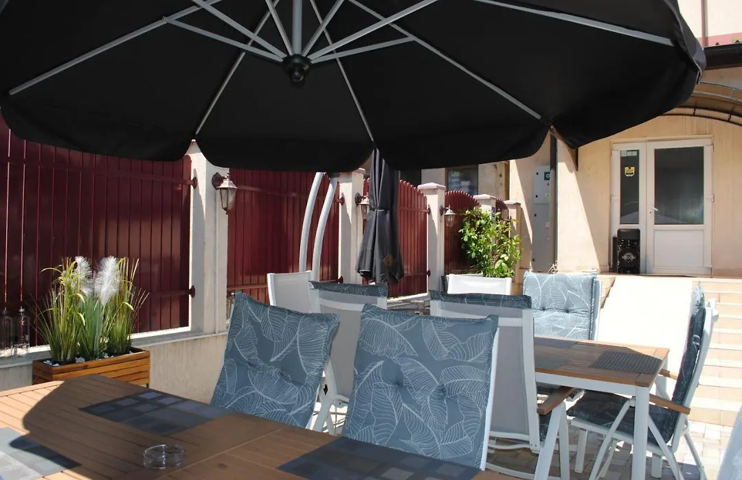 Hotel Corona-1