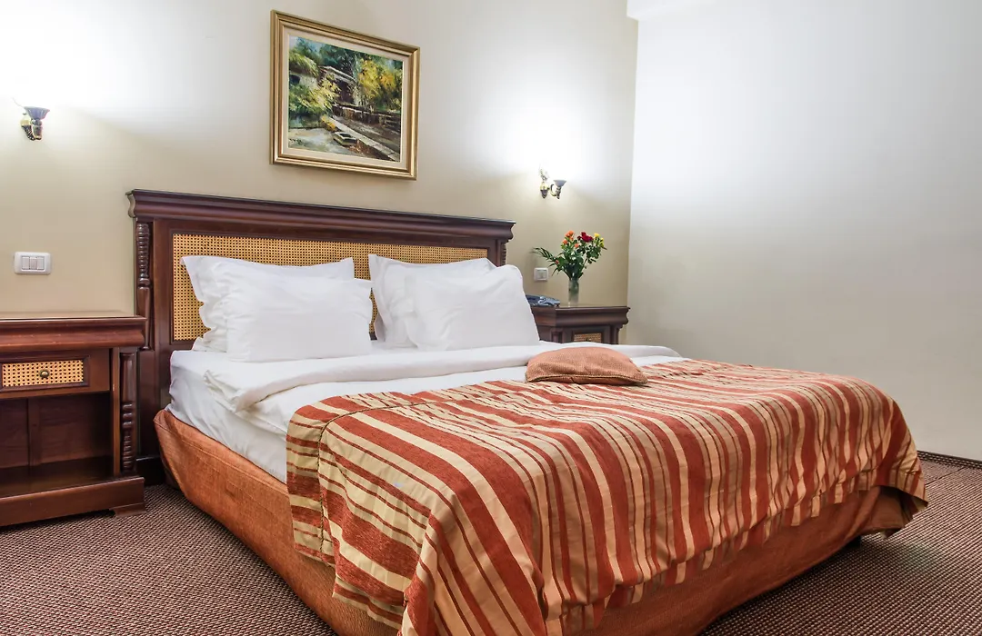 Atrium Hotel Ateneu City Center-1
