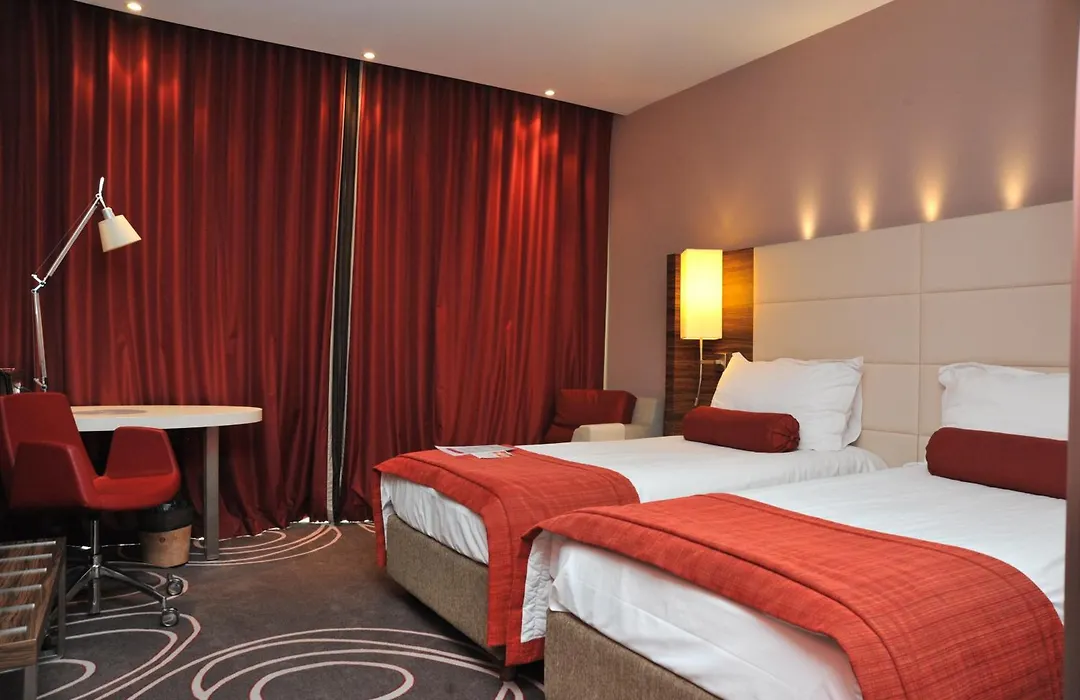 Hotel Ramada Pitesti-1