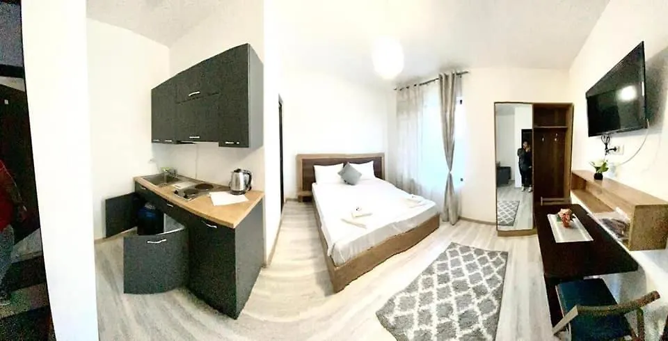 Ipsilanti House-1