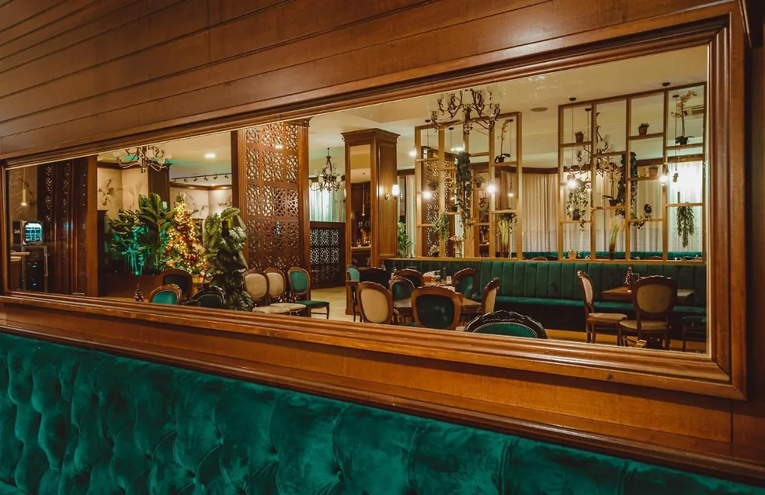 Hotel Andra-1