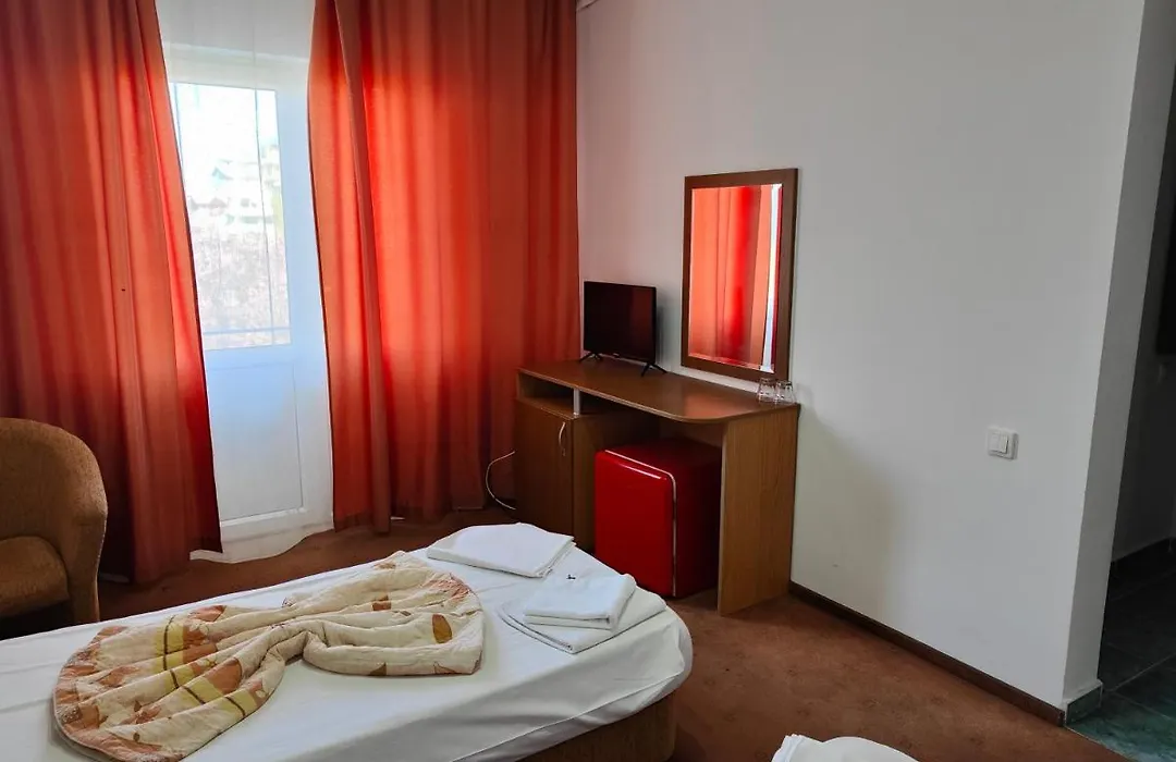 Hotel Cris-1