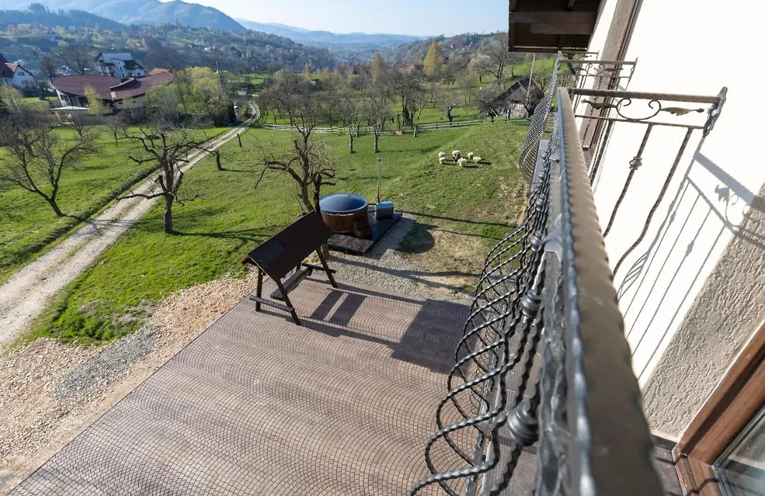 Montissimo Chalet-1